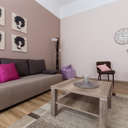Bpm: Dob70 Classic Apartment In Downtown Budapest Værelse billede