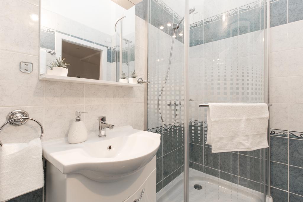 Bpm: Dob70 Classic Apartment In Downtown Budapest Værelse billede