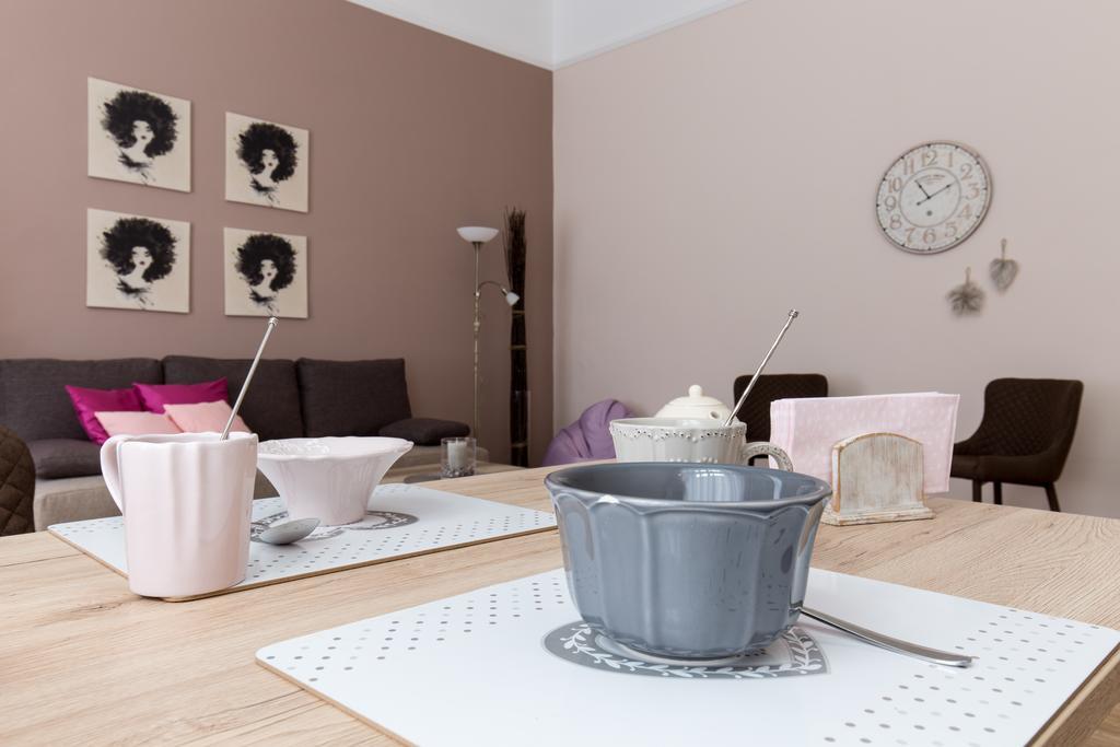 Bpm: Dob70 Classic Apartment In Downtown Budapest Værelse billede